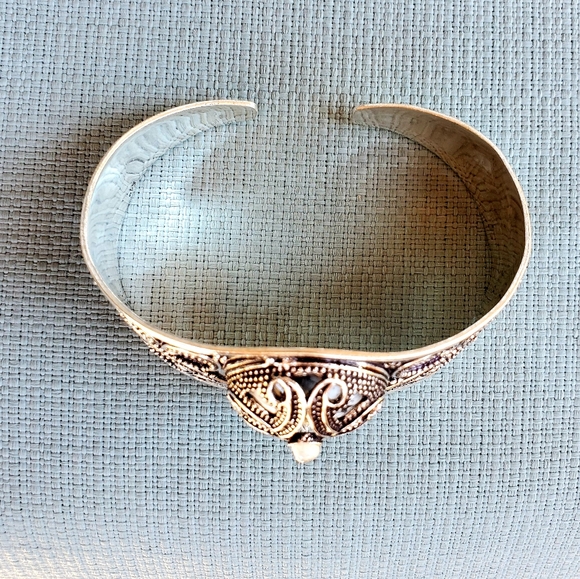 New Carved Goddess Face Rainbow Moonstone 925 Silver Cuff Bracelet. - Picture 6 of 8